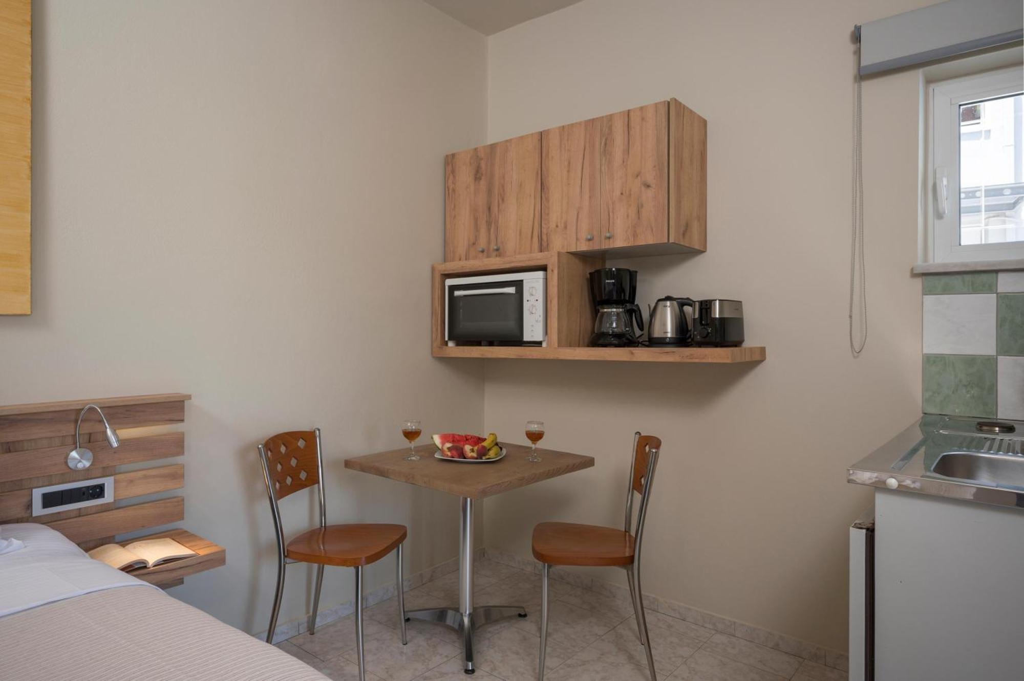 Sun Ray Luxury Apartments Agia Marina  Room photo