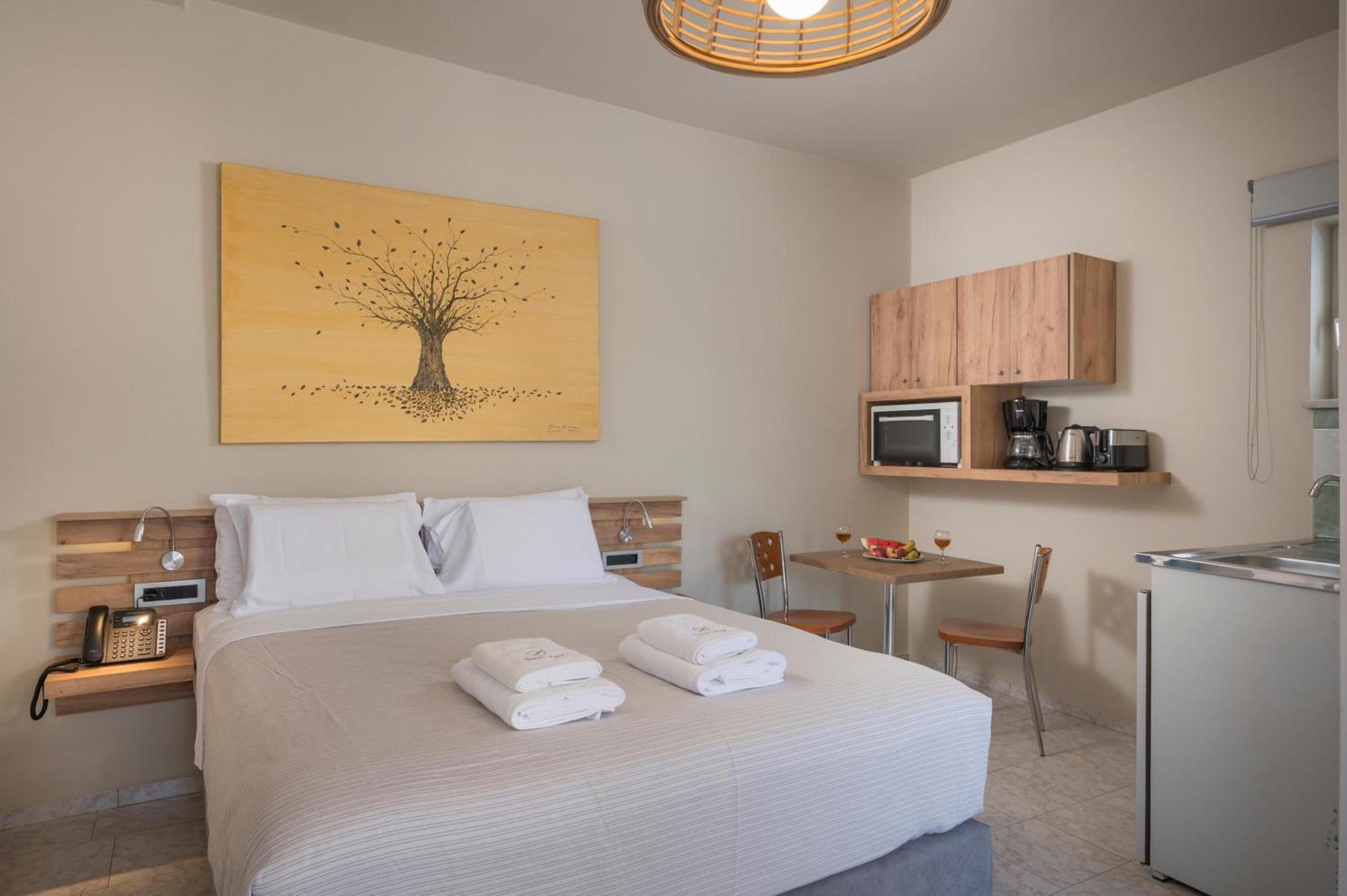 Sun Ray Luxury Apartments Agia Marina  Room photo