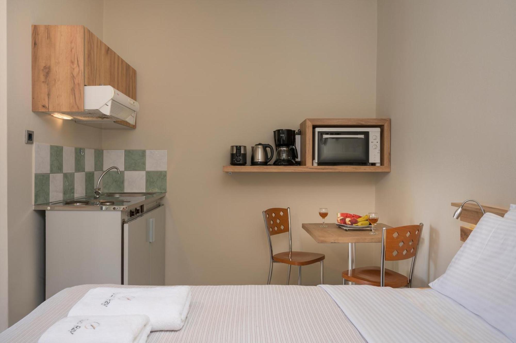 Sun Ray Luxury Apartments Agia Marina  Room photo